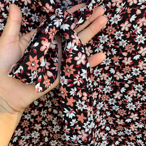 FLORAL PRINT TOP - Picture 2 of 4